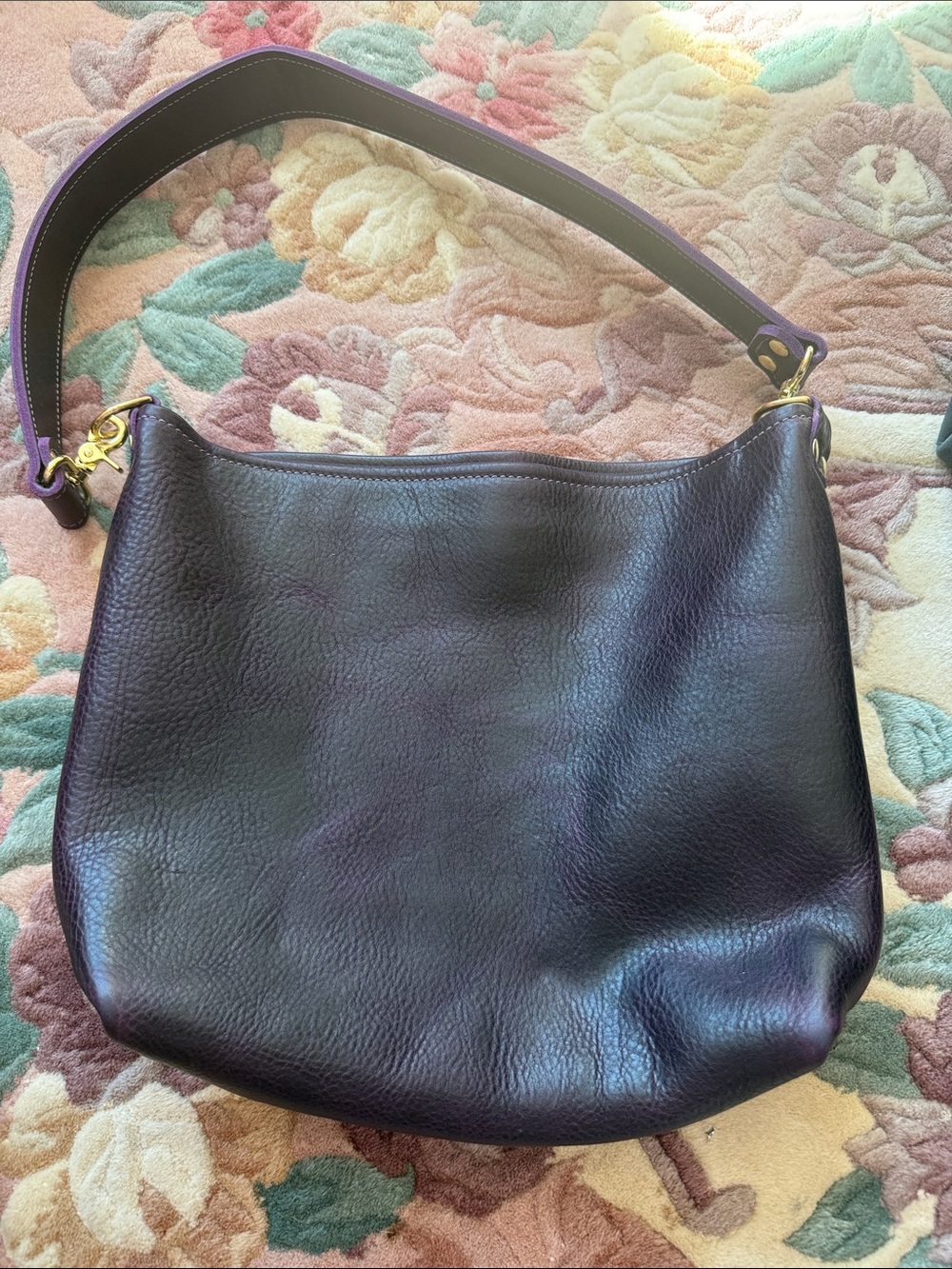 Mini crossbody in purple bulldog